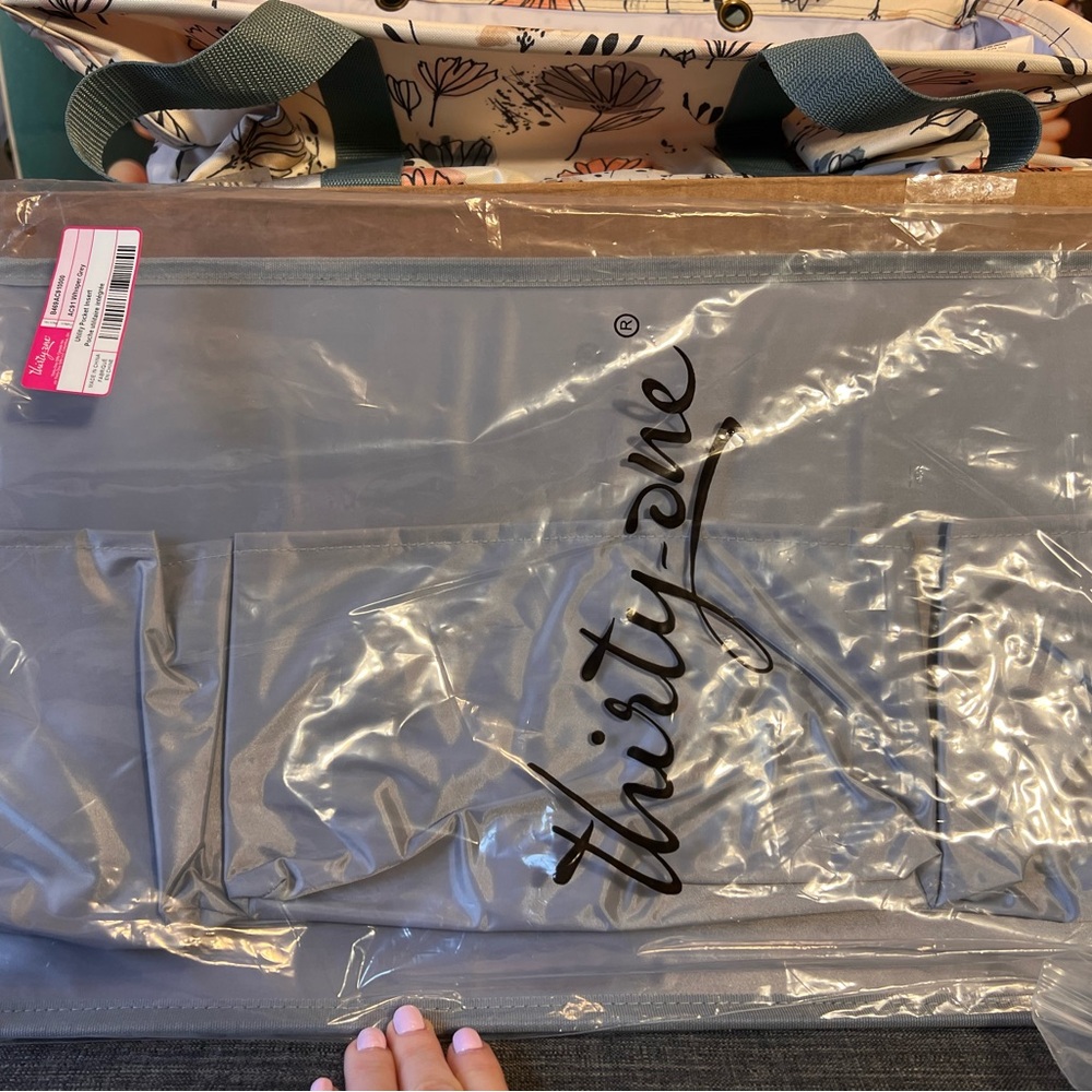 Thirty-One large utility tote pocket insert